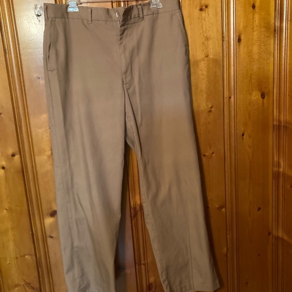 Size 36/31 Men’s Tan Haggar dress pants - Picture 4 of 4